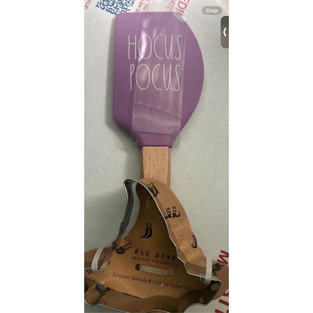 RAE DUNN HOCUS POCUS Spatula & Witches Hat Cookie Cutter Set